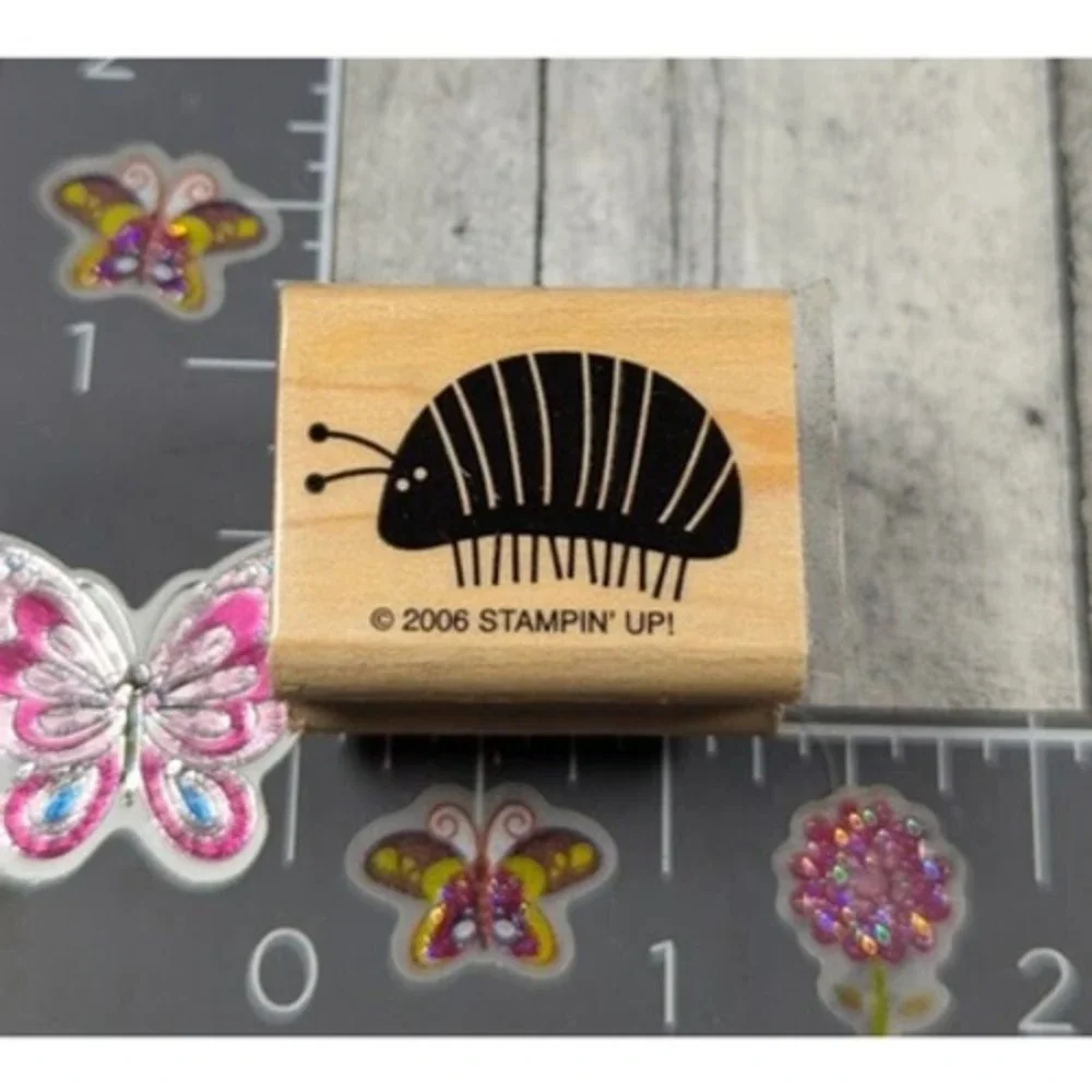 Stampin' Up! Pill Armadillo Bug 2006 Rubber Stamp Wood #J95